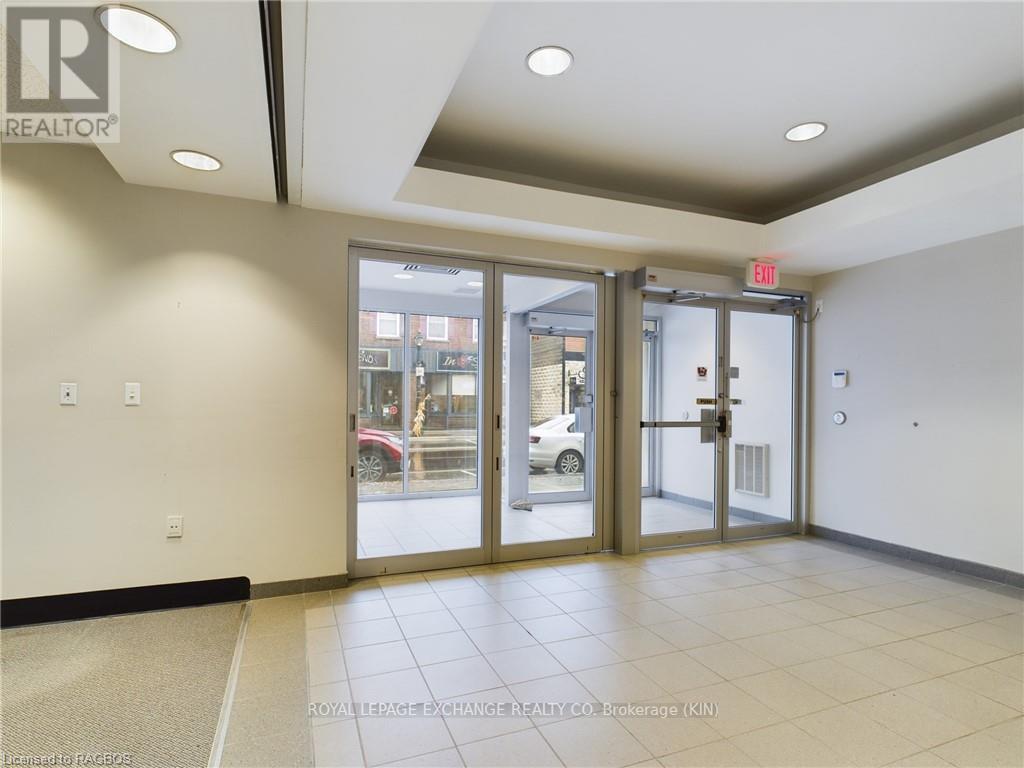 797 Queen Street, Kincardine, Ontario  N2Z 2Y2 - Photo 2 - X11887325