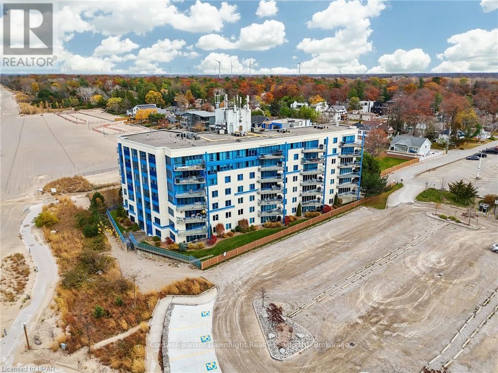 202 - 9 Pine Street, Lambton Shores, Ontario  N0M 1T0 - Photo 2 - X11887334