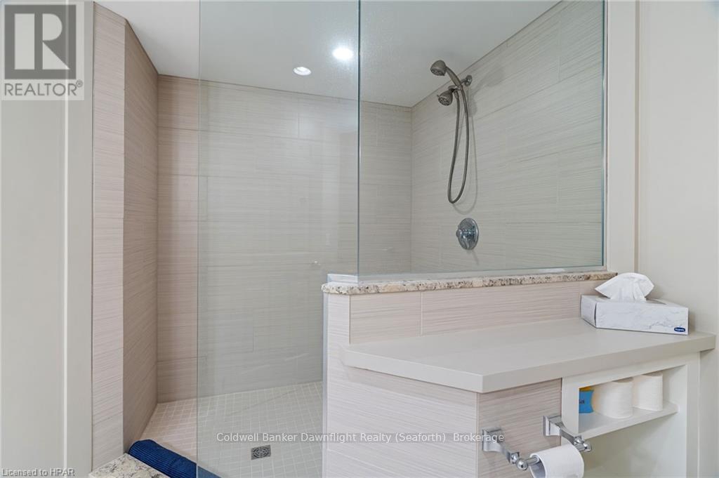 202 - 9 Pine Street, Lambton Shores, Ontario  N0M 1T0 - Photo 33 - X11887334