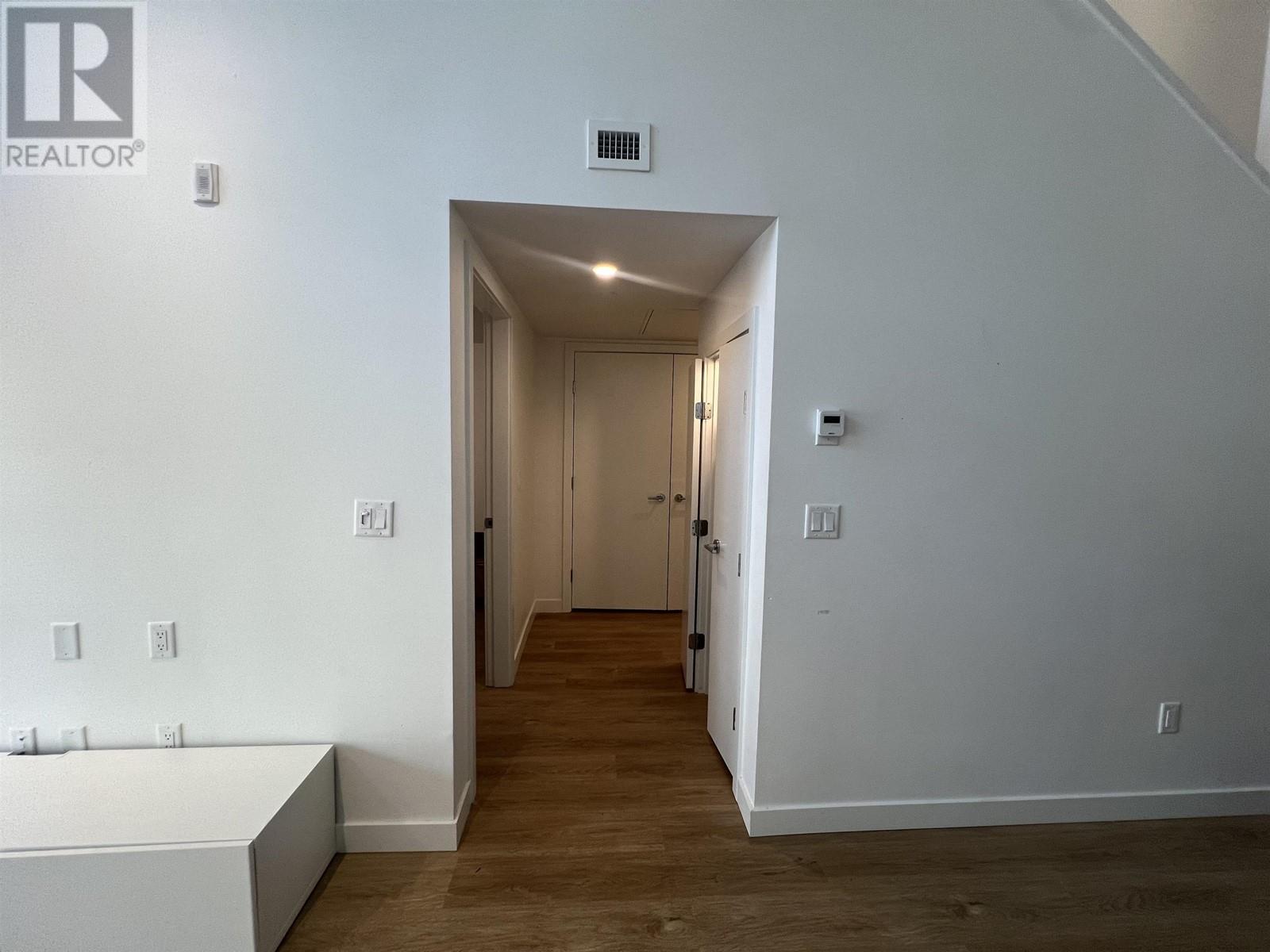 Listing Picture 14 of 26 : 318 9888 UNIVERSITY CRESCENT, Burnaby / 本拿比 - 魯藝地產 Yvonne Lu Group - MLS Medallion Club Member