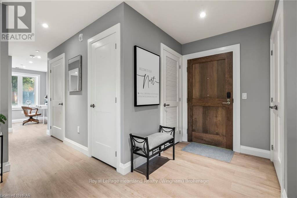 105 - 187 Victoria Street W, North Huron, Ontario  N0G 2W0 - Photo 4 - X11887301