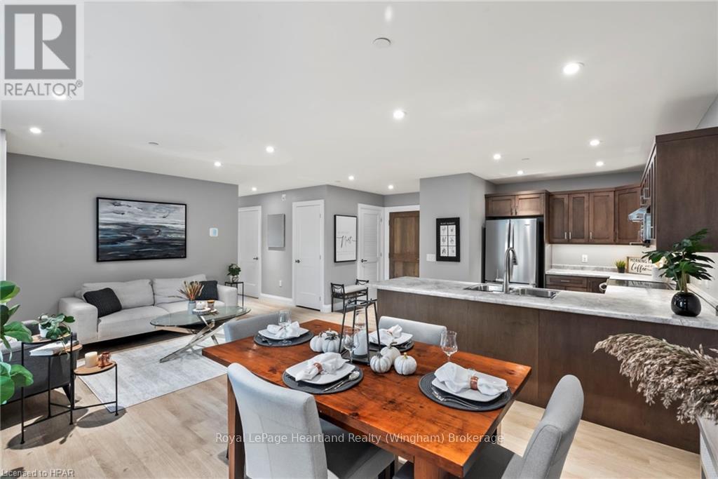 210 - 187 Victoria Street W, North Huron, Ontario  N0G 2W0 - Photo 8 - X11887312