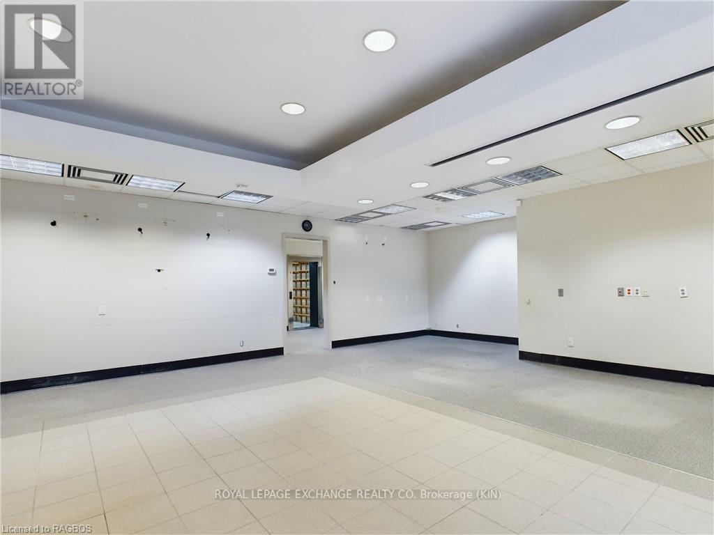 797 Queen Street, Kincardine, Ontario  N2Z 2Y2 - Photo 3 - X11887325