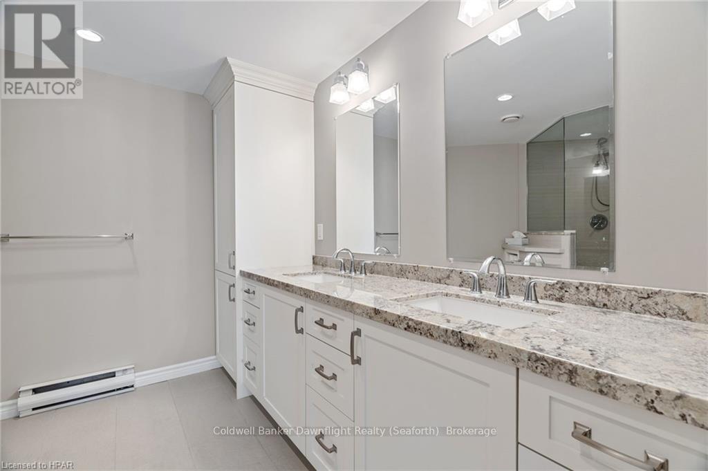 202 - 9 Pine Street, Lambton Shores, Ontario  N0M 1T0 - Photo 32 - X11887334