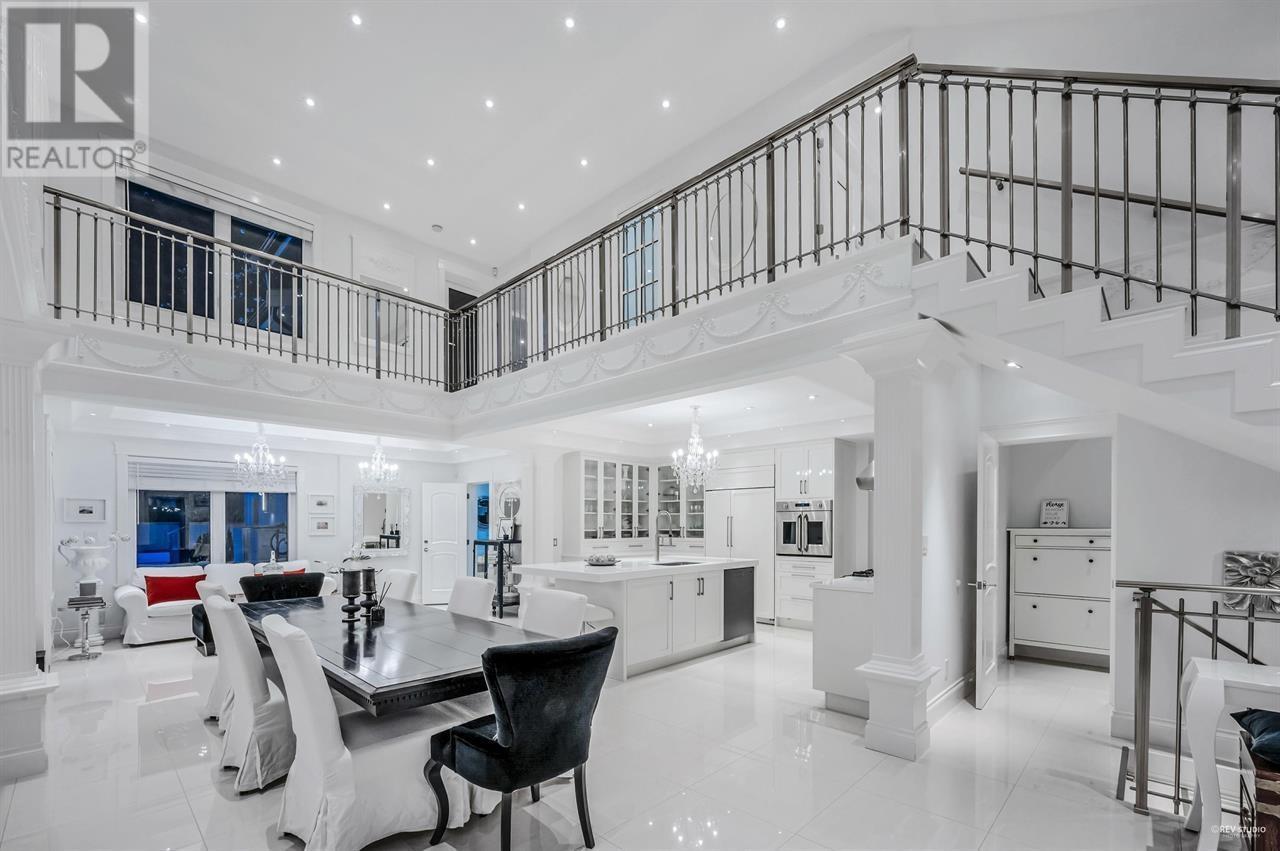 Property at 4511 CAPILANO ROAD image 3