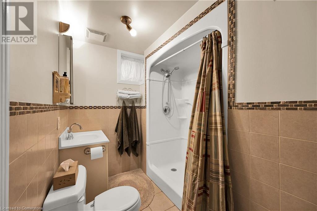 2114 Caroline Street, Burlington, Ontario  L7R 1L8 - Photo 37 - 40657698