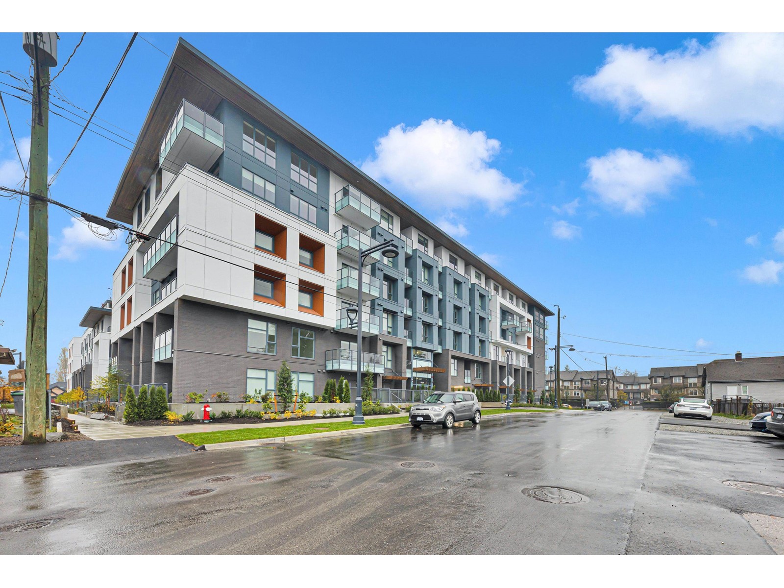 Property at W406 10829 140 STREET image 1