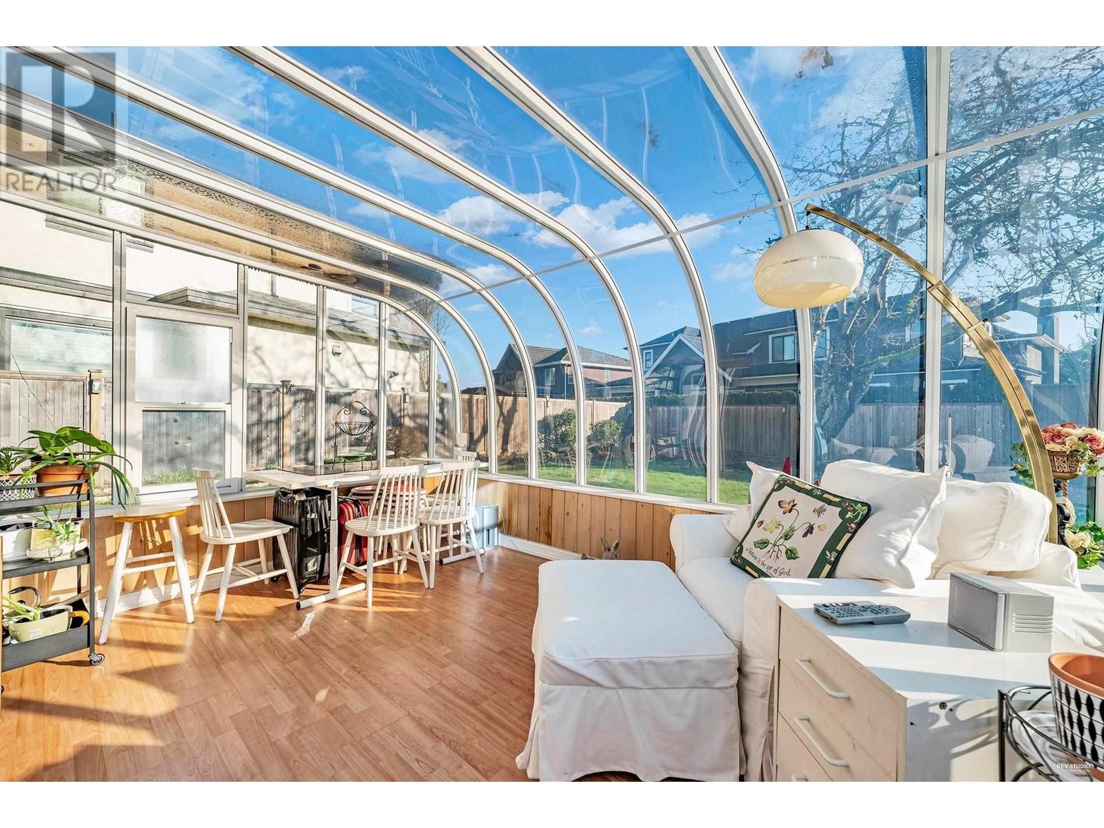 Listing Picture 2 of 7 : 10740 MORTFIELD ROAD, Richmond / 烈治文 - 魯藝地產 Yvonne Lu Group - MLS Medallion Club Member