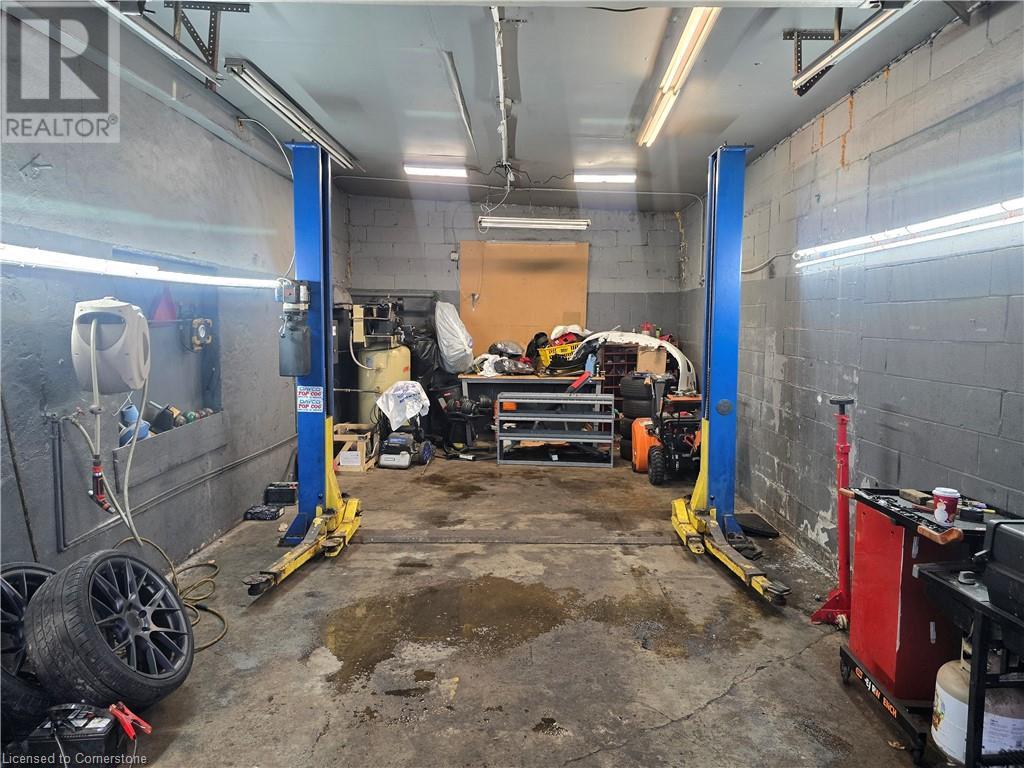 1094 Upper Sherman Avenue Unit# Rear, Hamilton, Ontario  L8V 3N5 - Photo 4 - 40684337