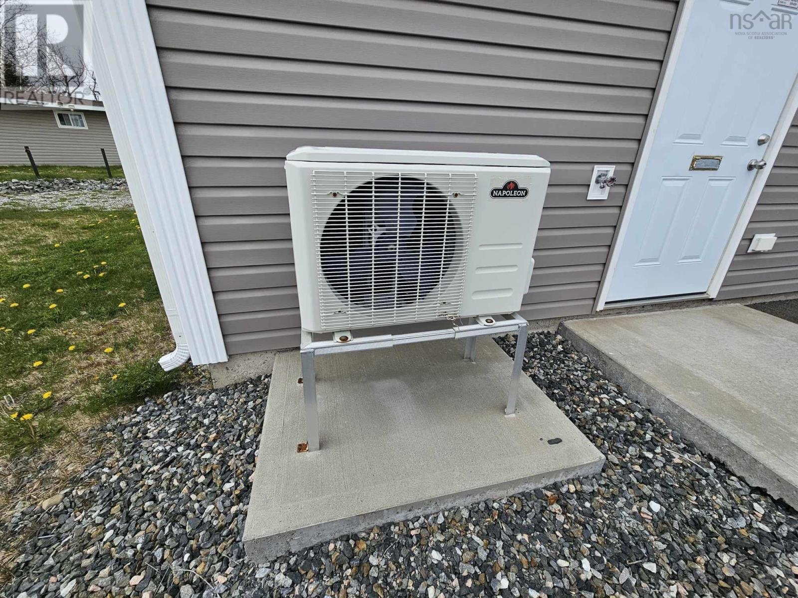 2252 Sydney Road, Reserve Mines, Nova Scotia  B1E 1K1 - Photo 6 - 202428071