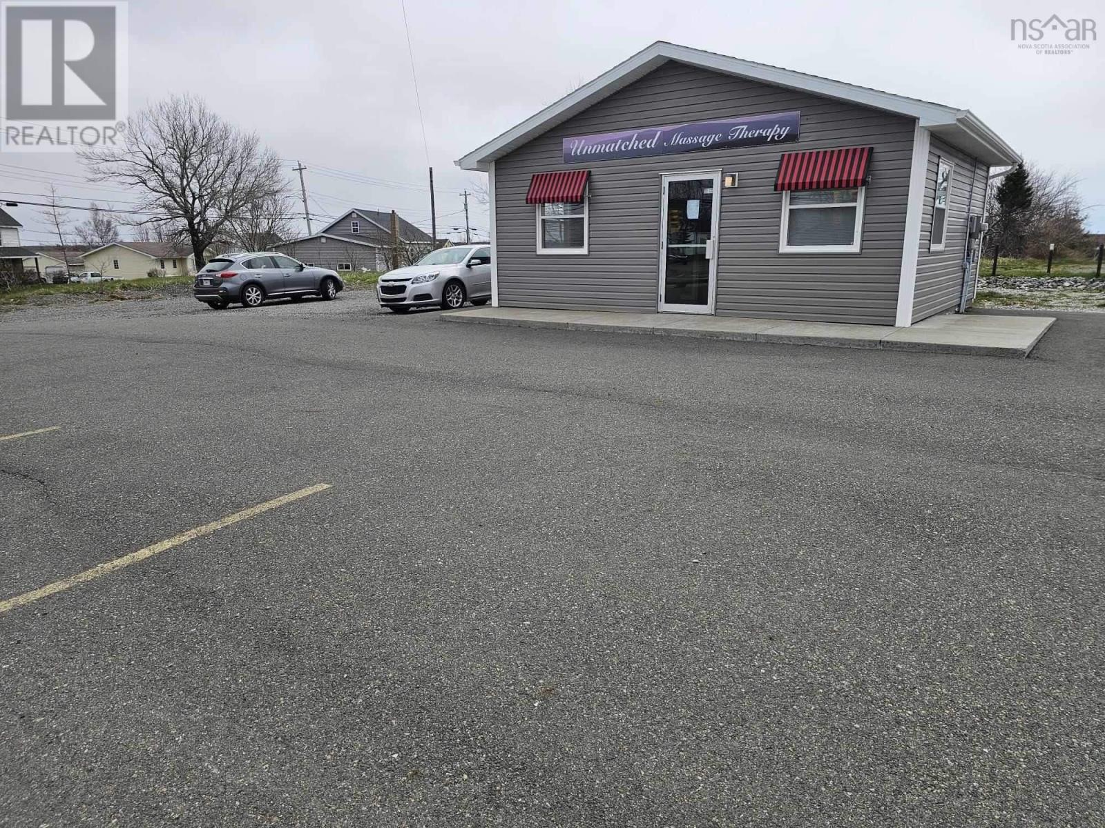 2252 Sydney Road, Reserve Mines, Nova Scotia  B1E 1K1 - Photo 9 - 202428071