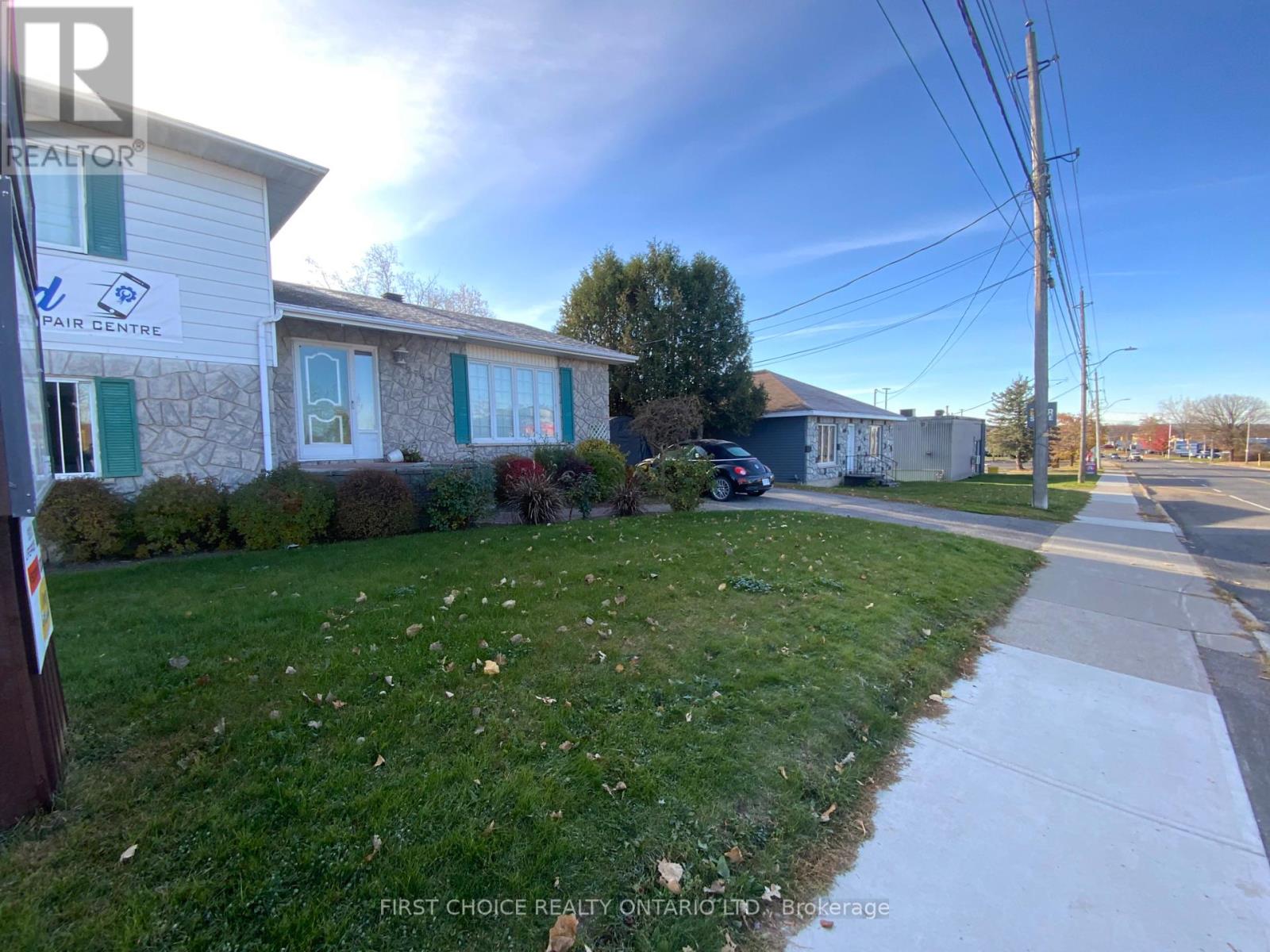 2705 Laurier Street, Clarence-Rockland, Ontario  K4K 1A3 - Photo 3 - X11887519