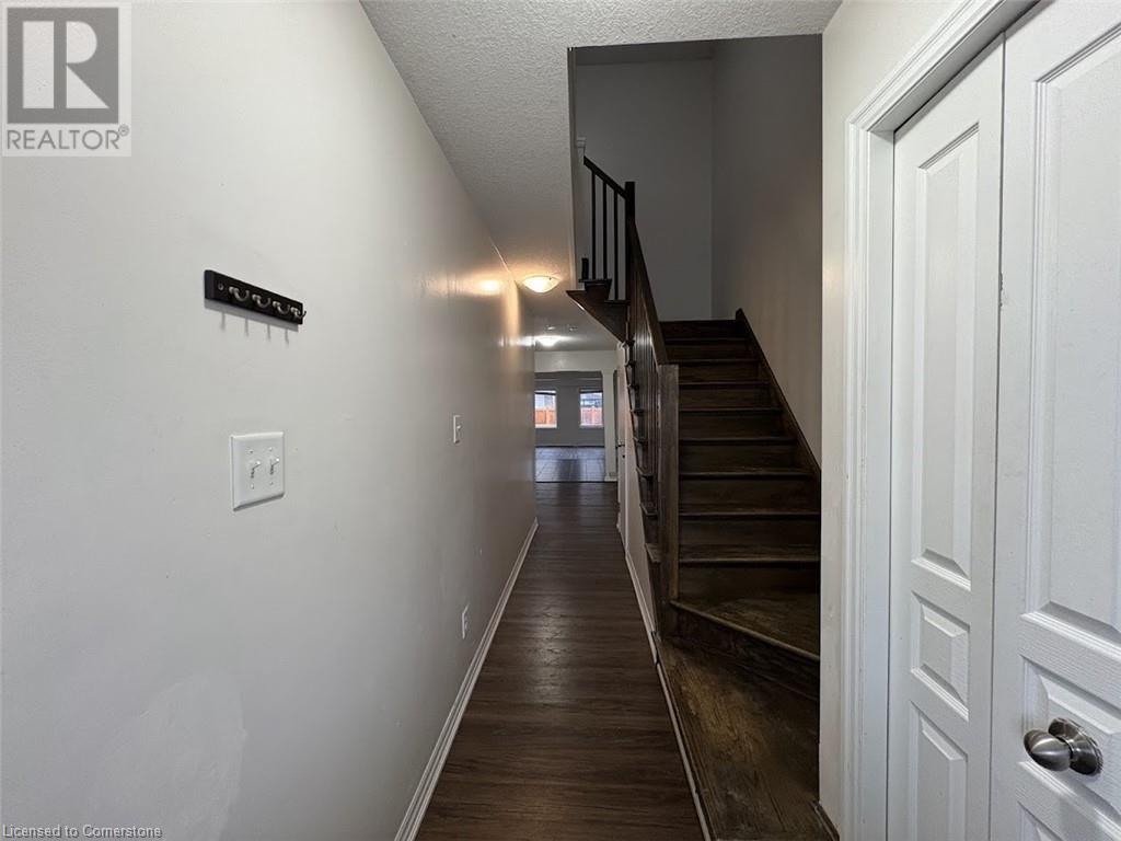 128 South Creek Drive, Kitchener, Ontario  N2P 0E1 - Photo 3 - 40684357