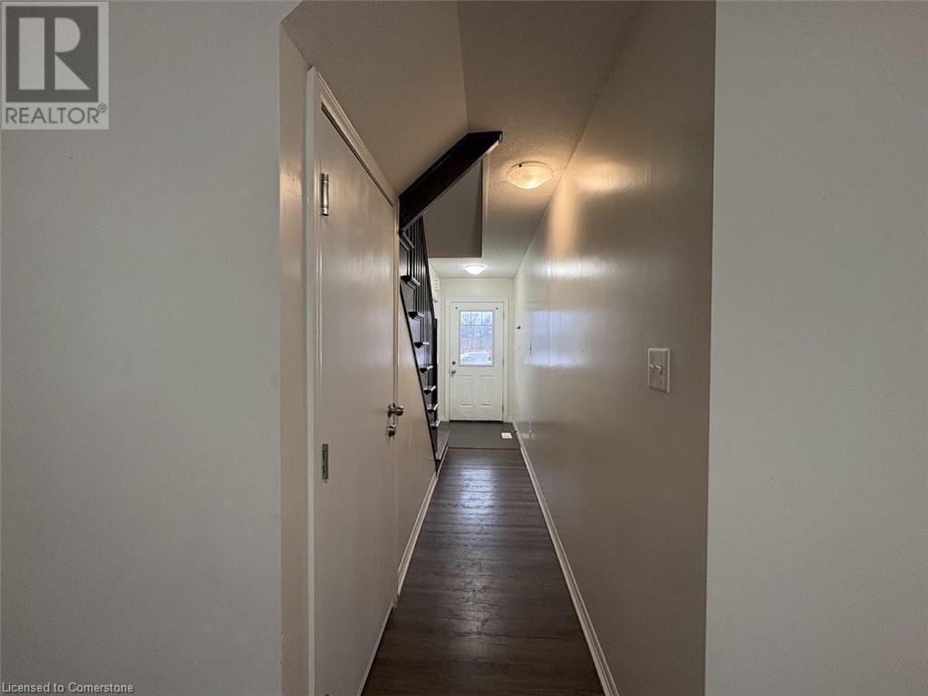 128 South Creek Drive, Kitchener, Ontario  N2P 0E1 - Photo 4 - 40684357