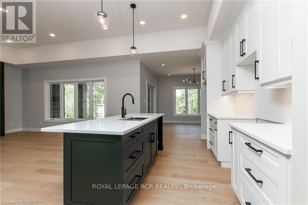 135 Louise Creek Crescent, West Grey, Ontario  N0G 1S0 - Photo 11 - X10846725