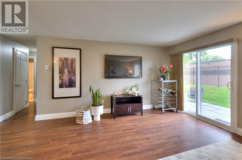 276 Eiwo Court Unit# 105, Waterloo, Ontario  N2K 3M6 - Photo 9 - 40684376