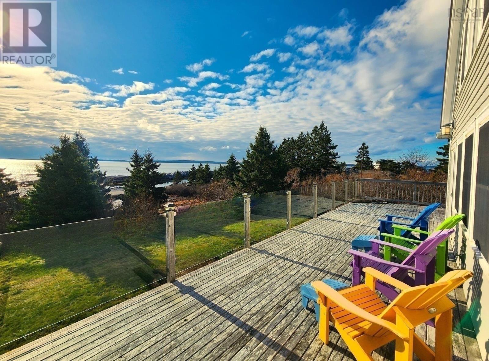 157 The Point Road, Blue Rocks, Nova Scotia  B0J 2C0 - Photo 2 - 202428085