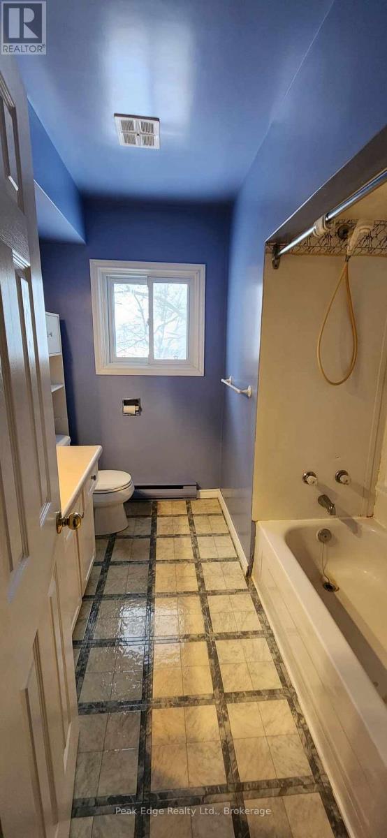 122 Gibson Street, Brockton, Ontario  N0G 2V0 - Photo 11 - X11887562