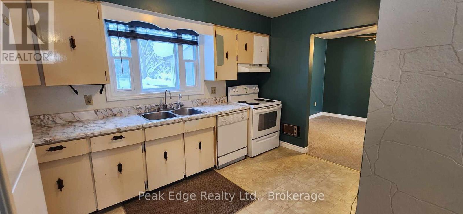 122 Gibson Street, Brockton, Ontario  N0G 2V0 - Photo 6 - X11887562