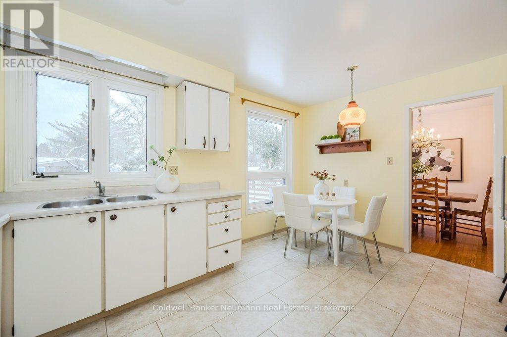 36 Devere Drive, Guelph, Ontario  N1G 2S9 - Photo 10 - X11887623