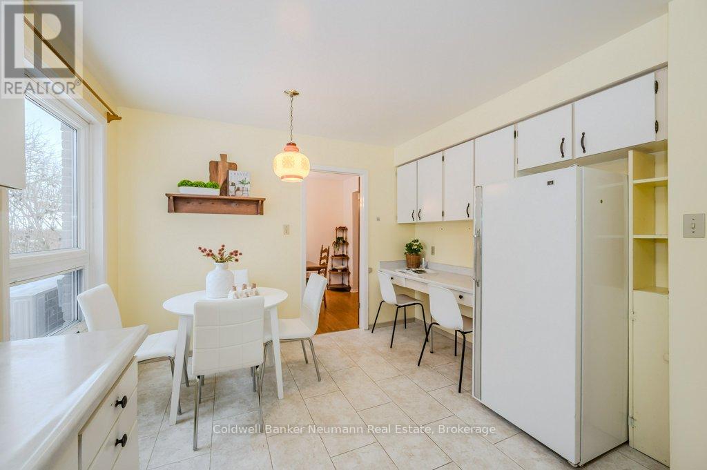 36 Devere Drive, Guelph, Ontario  N1G 2S9 - Photo 11 - X11887623