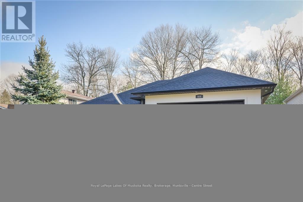 515 Lorne Street, Gravenhurst, Ontario  P1P 1N1 - Photo 2 - X11822979