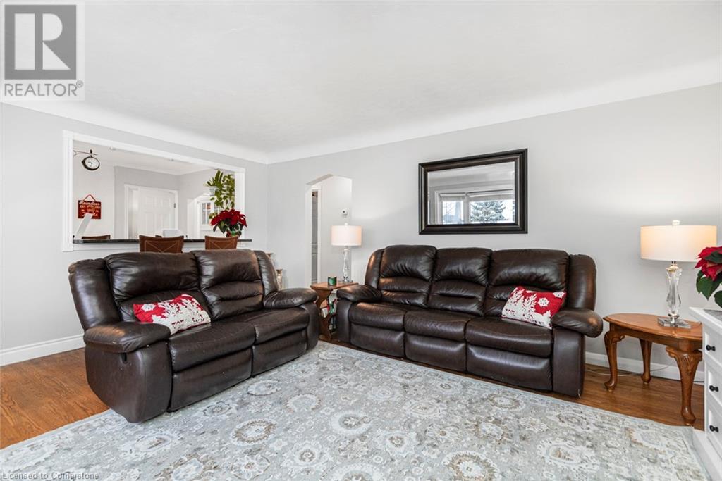 16 Fernwood Crescent, Hamilton, Ontario  L8T 3L1 - Photo 11 - 40683738