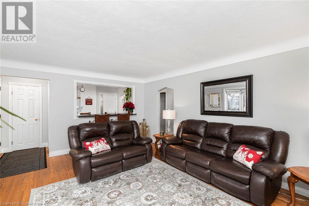 16 Fernwood Crescent, Hamilton, Ontario  L8T 3L1 - Photo 8 - 40683738