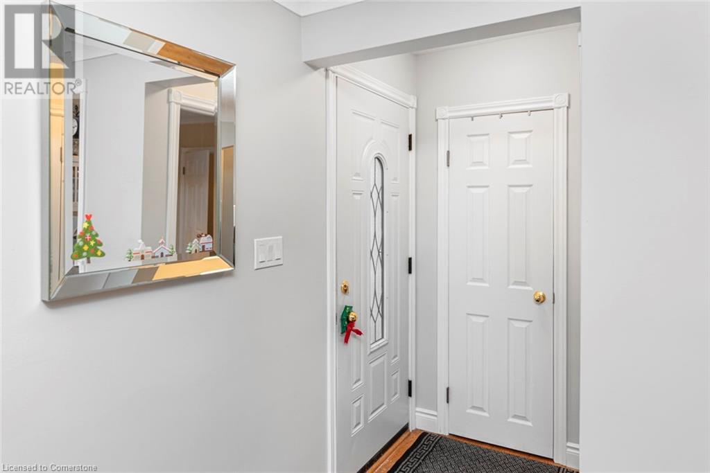 16 Fernwood Crescent, Hamilton, Ontario  L8T 3L1 - Photo 6 - 40683738