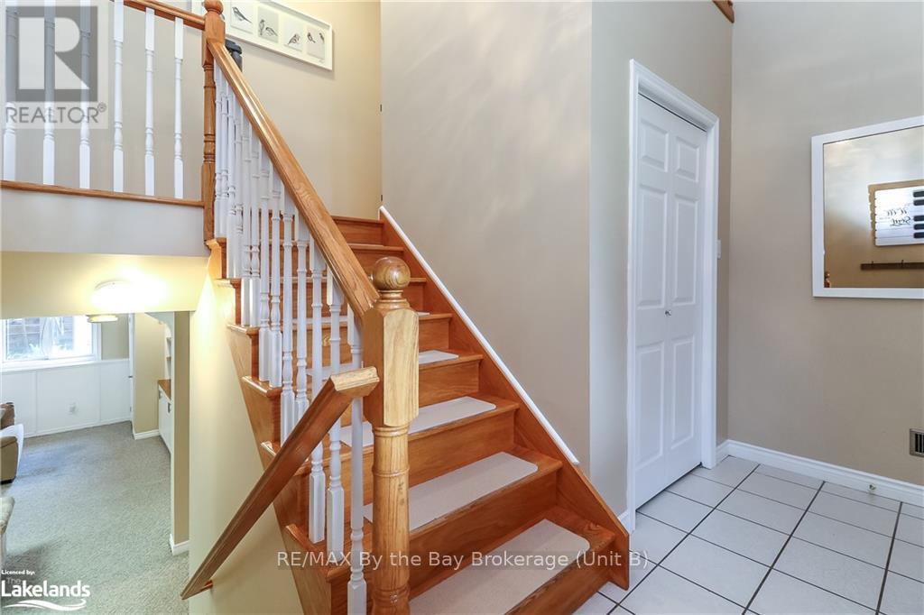 13 Riverdale Drive, Wasaga Beach, Ontario  L9Z 1E9 - Photo 3 - S10440452
