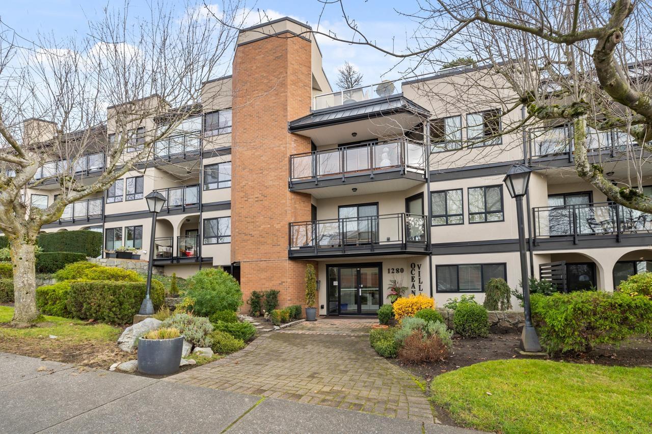 307 1280 Fir Street, White Rock, British Columbia  V4B 4B1 - Photo 2 - R2949377