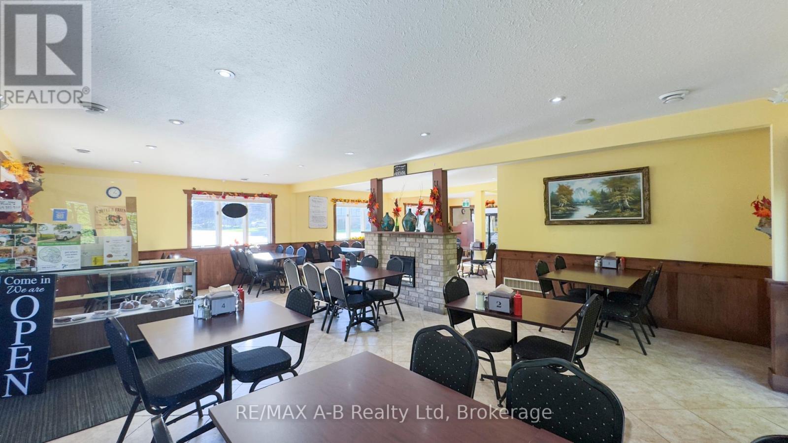 82 Maddison Street W, North Perth, Ontario  N0K 1P0 - Photo 14 - X11886067