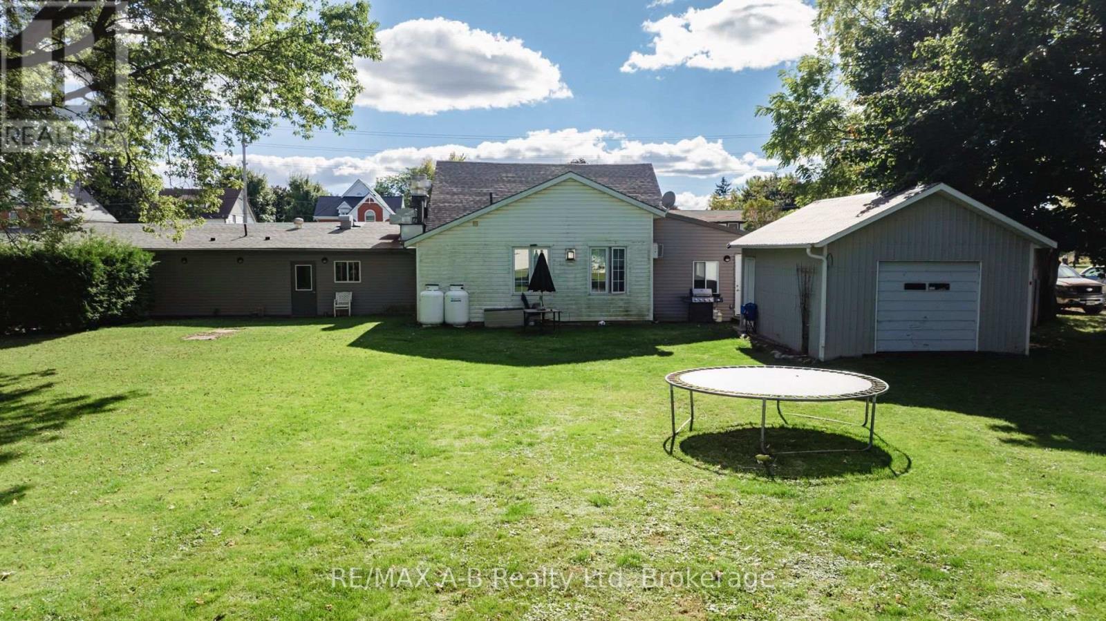 82 Maddison Street W, North Perth, Ontario  N0K 1P0 - Photo 22 - X11886067