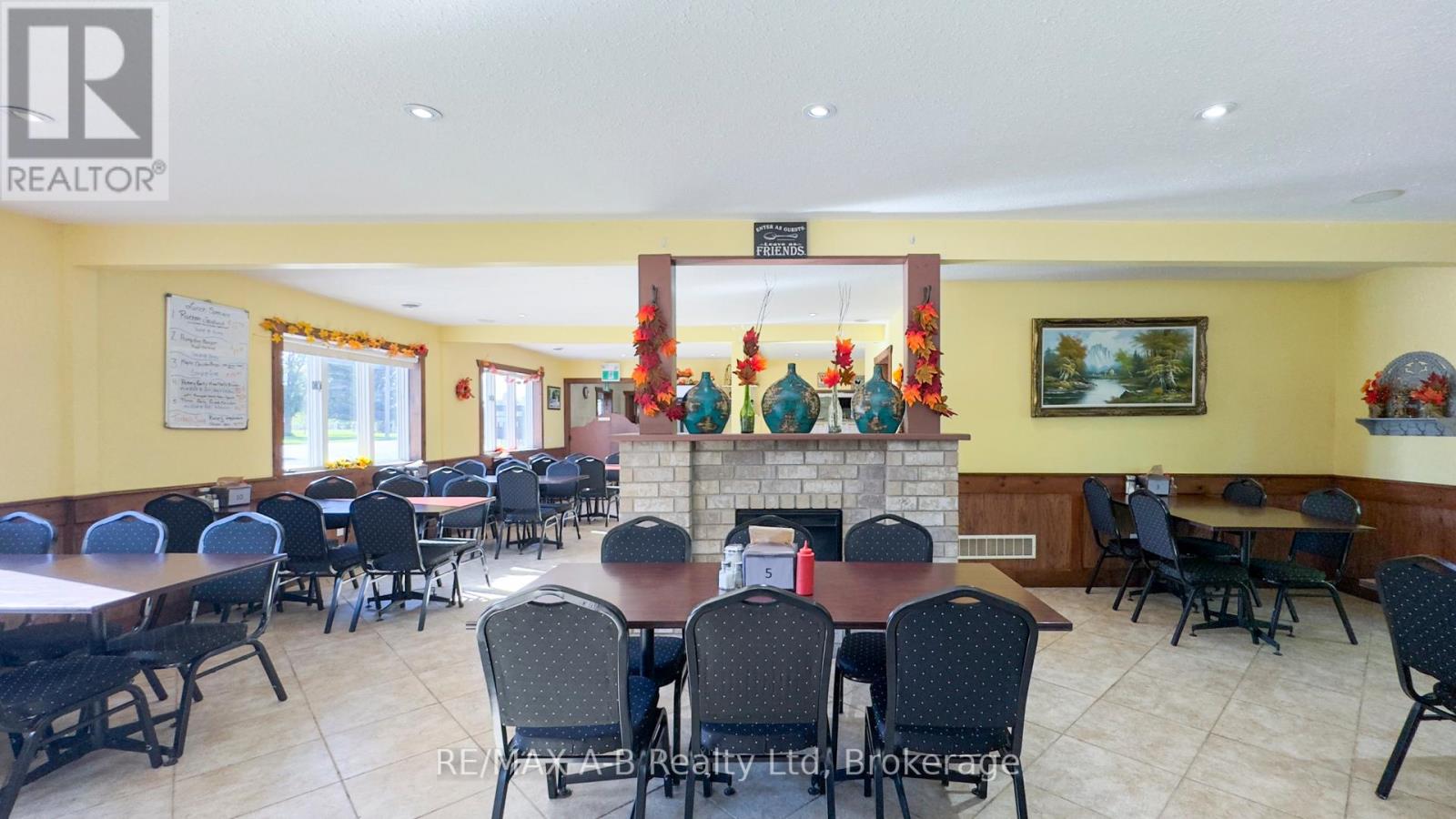 82 Maddison Street W, North Perth, Ontario  N0K 1P0 - Photo 6 - X11886067