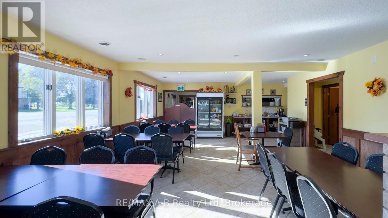 82 Maddison Street W, North Perth, Ontario  N0K 1P0 - Photo 8 - X11886067