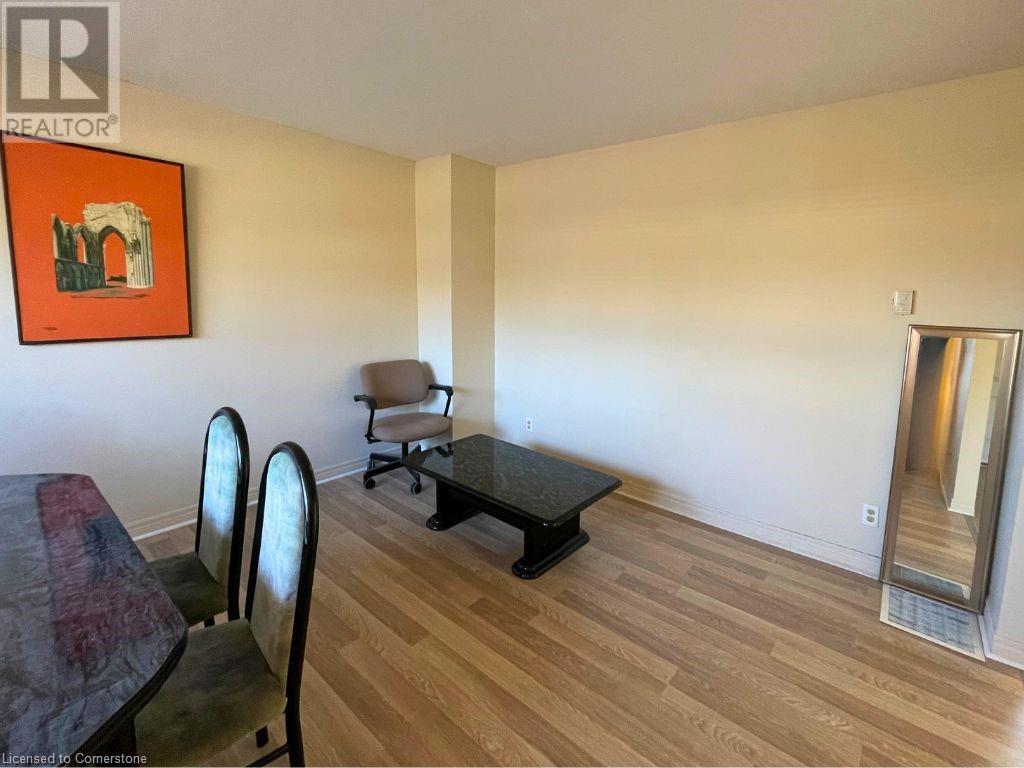 383 East 22nd Street, Hamilton, Ontario  L8V 2W3 - Photo 3 - XH4202540