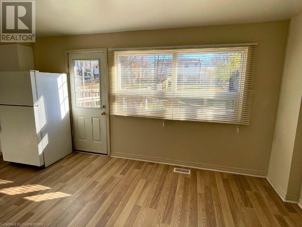 383 East 22nd Street, Hamilton, Ontario  L8V 2W3 - Photo 5 - XH4202540