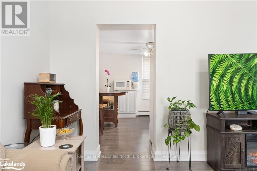 73 Coldwater Street E, Orillia, Ontario  L3V 1W6 - Photo 10 - S10436439