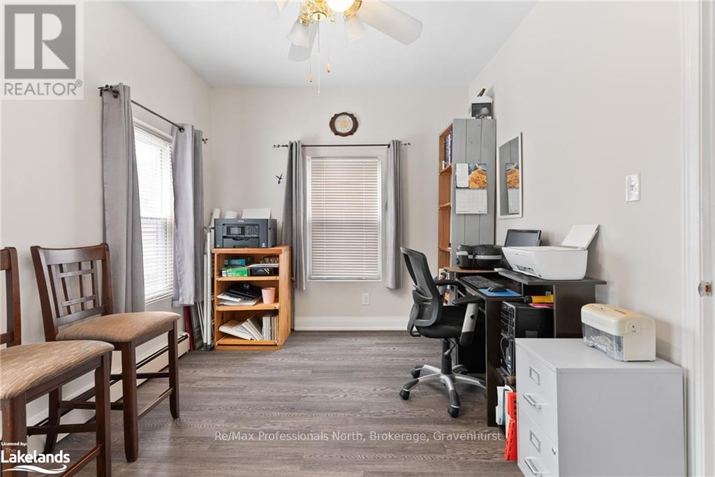 73 Coldwater Street E, Orillia, Ontario  L3V 1W6 - Photo 14 - S10436439