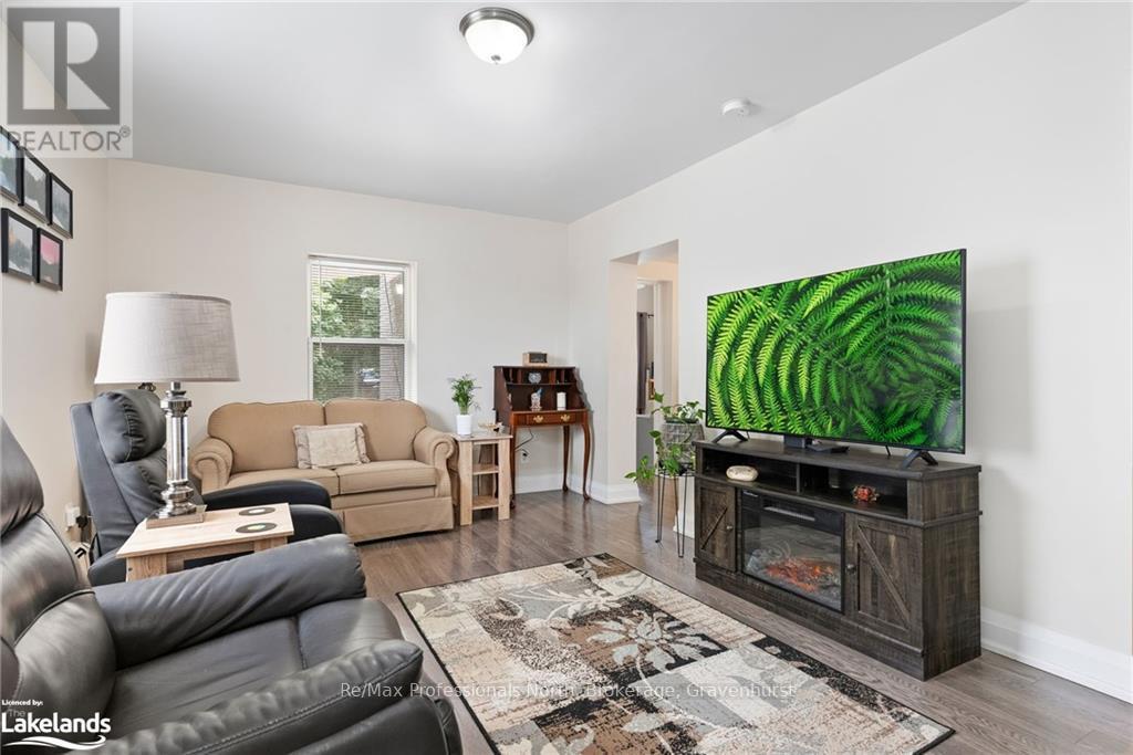 73 Coldwater Street E, Orillia, Ontario  L3V 1W6 - Photo 8 - S10436439