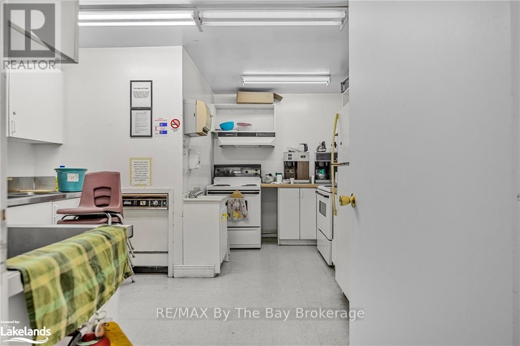 425 River Road W, Wasaga Beach, Ontario  L9Z 2X2 - Photo 33 - S10439783