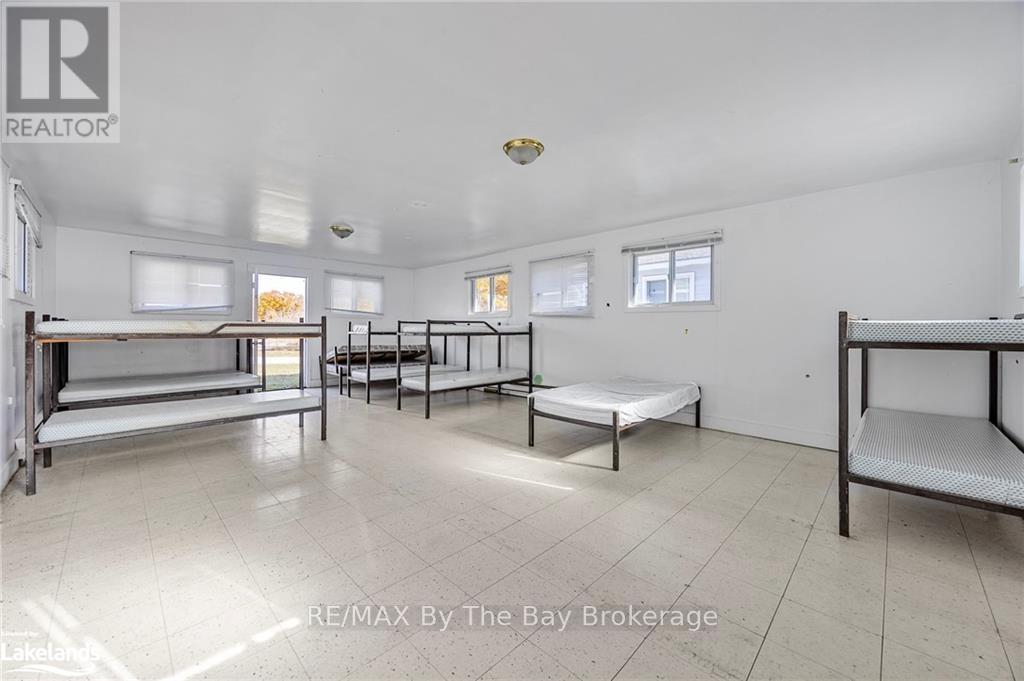 425 River Road W, Wasaga Beach, Ontario  L9Z 2X2 - Photo 38 - S10439783