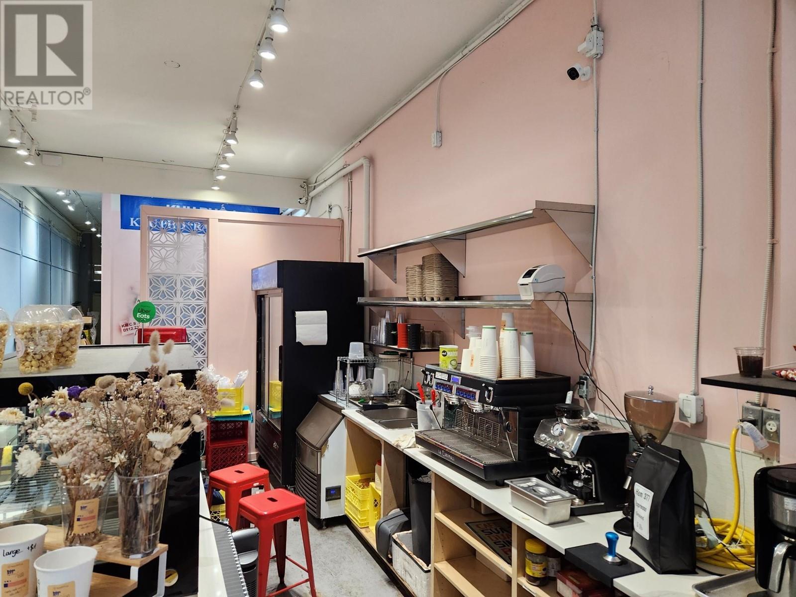 Listing Picture 2 of 10 : 11441 CONFIDENTIAL, Vancouver / 溫哥華 - 魯藝地產 Yvonne Lu Group - MLS Medallion Club Member