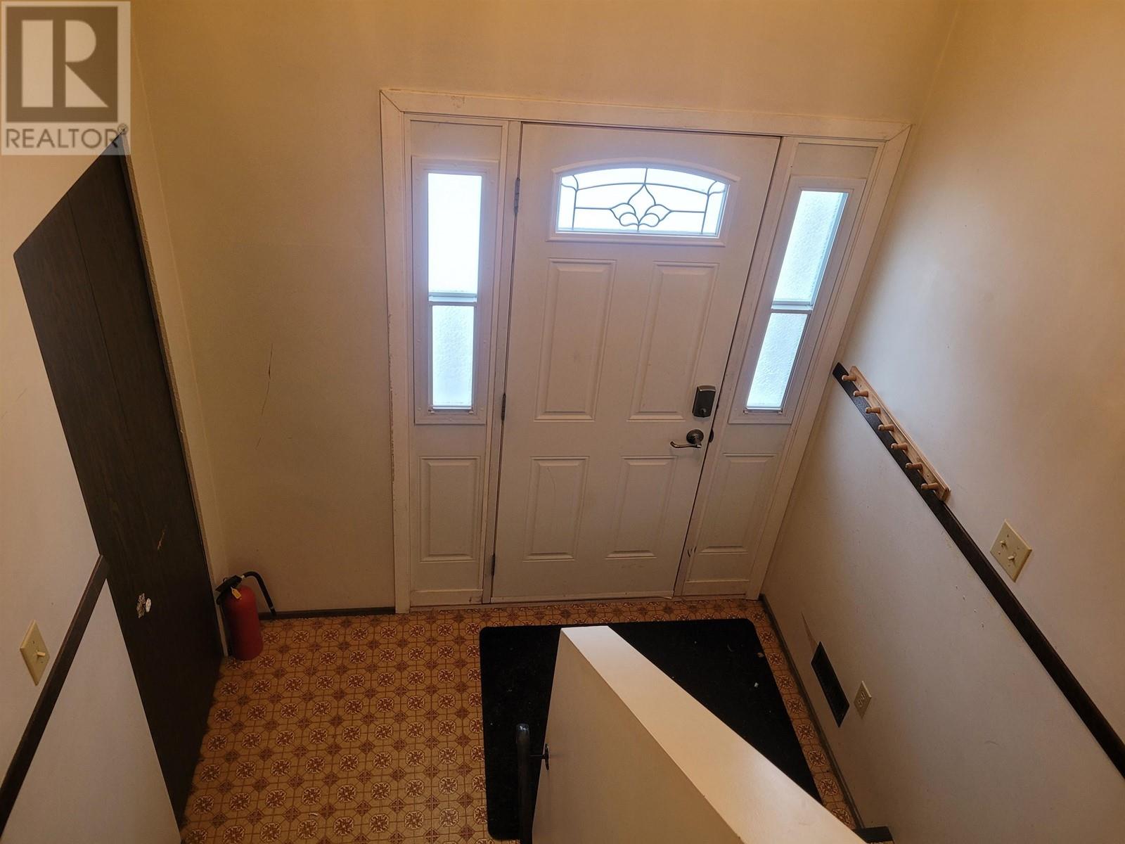 Property at 8109 PRINCETON CRESCENT image 4