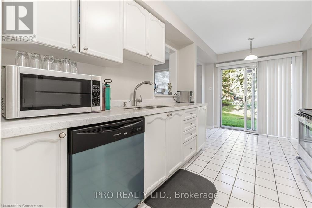 2555 Thomas Street Unit# 112, Mississauga, Ontario  L5M 5P6 - Photo 11 - 40684484