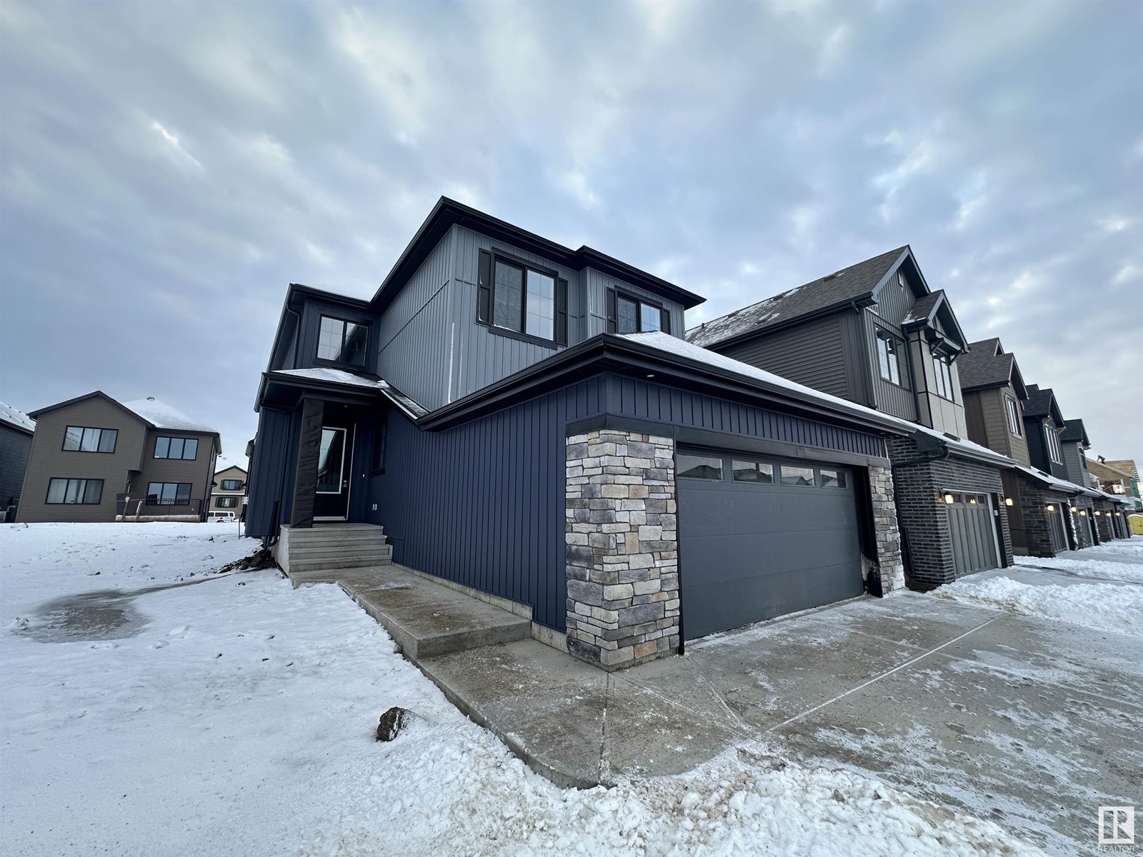 29 Cannes Cv, St. Albert, Alberta  T8T 2C6 - Photo 3 - E4412369