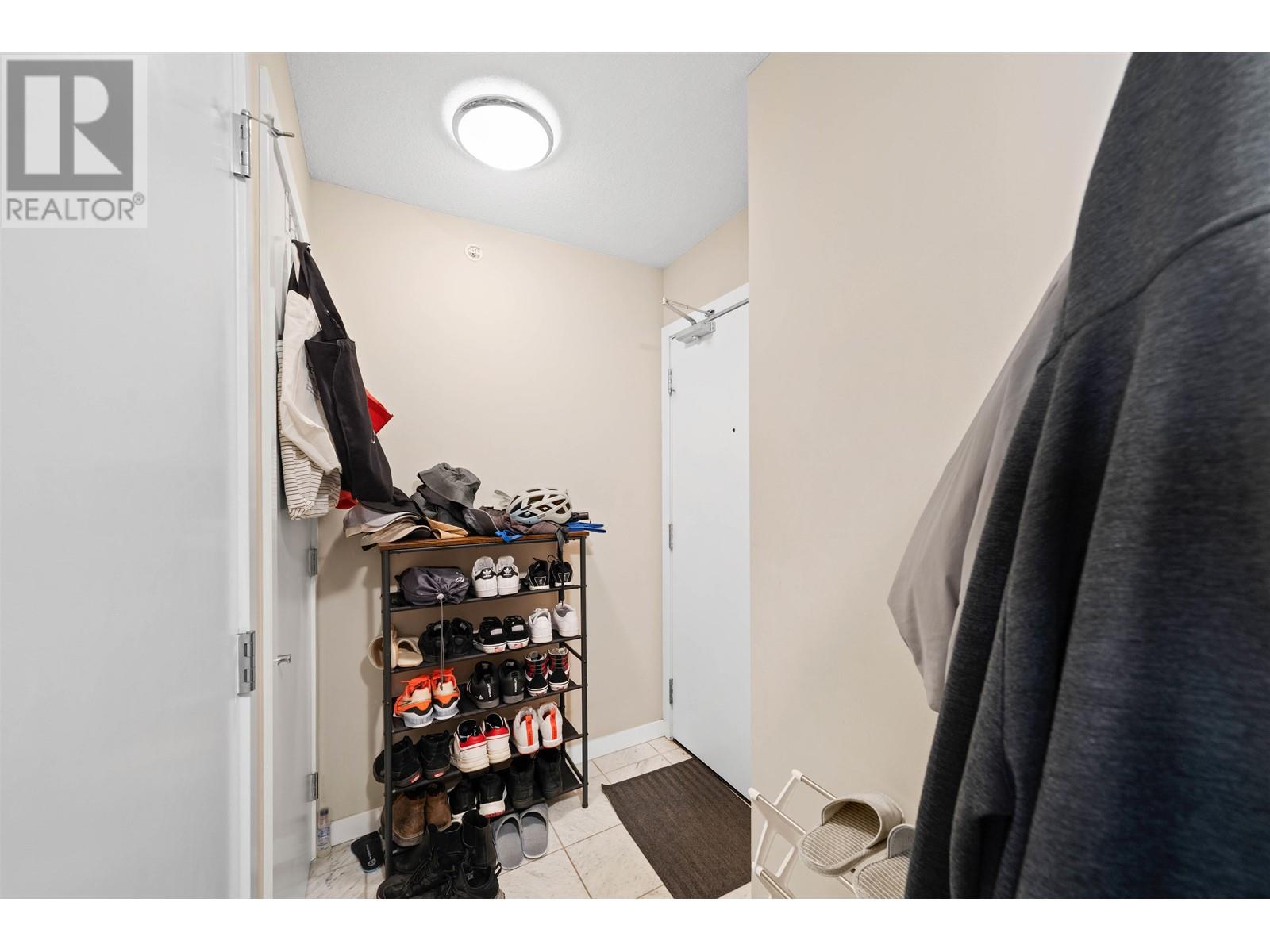 Property at 1908 833 SEYMOUR STREET image 3