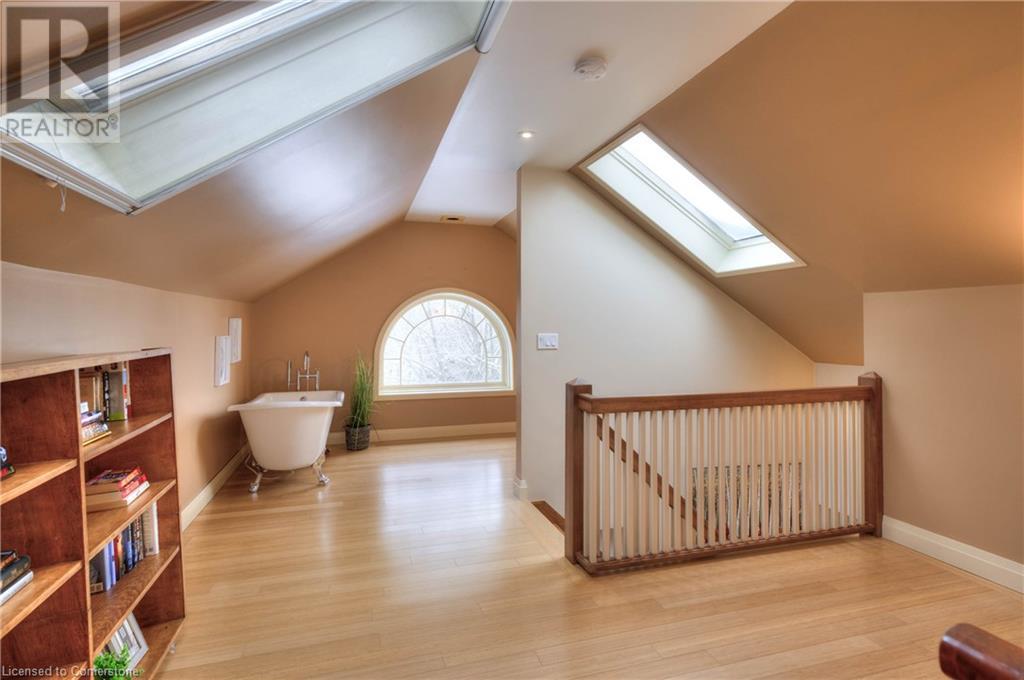 27 Forbes Avenue W, Guelph, Ontario  N1G 1G2 - Photo 21 - 40684175