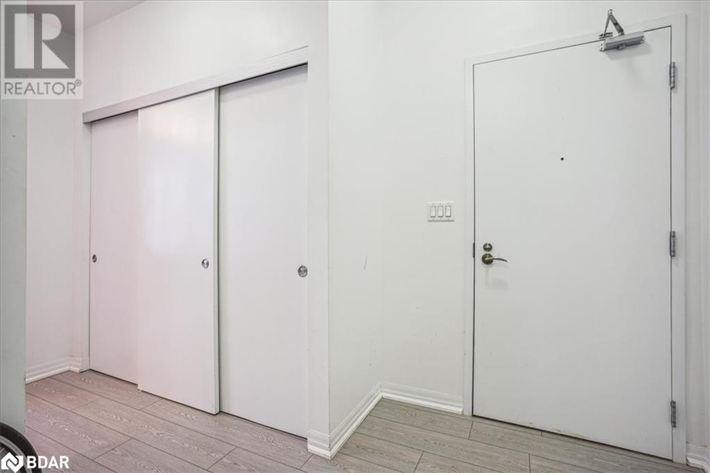 111 Worsley Street Unit# Ph-02, Barrie, Ontario  L4M 0J5 - Photo 11 - 40684389