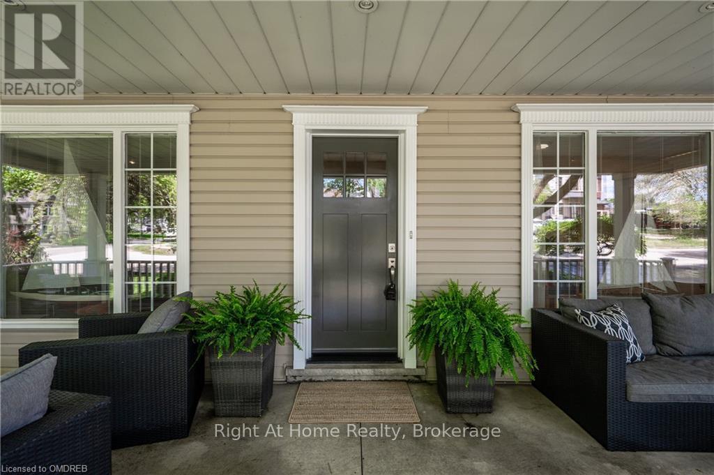 76 Brock Street, Oakville, Ontario  L6K 2Z1 - Photo 6 - W10404431